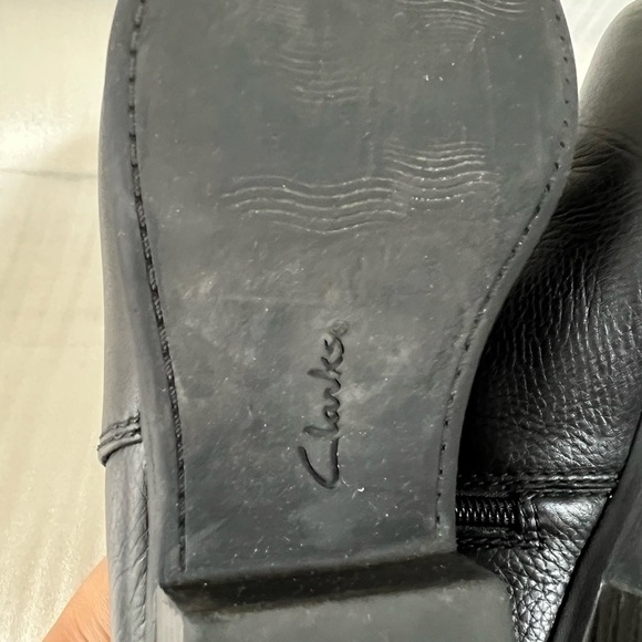 Clarks Womens Shoes 6M Black Ankle Boots Work Business Casual Leather Comfort - Picture 3 of 15